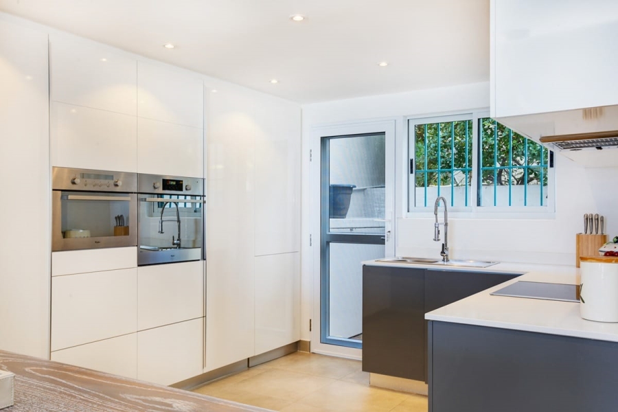 3 Bedroom Property for Sale in Camps Bay Western Cape